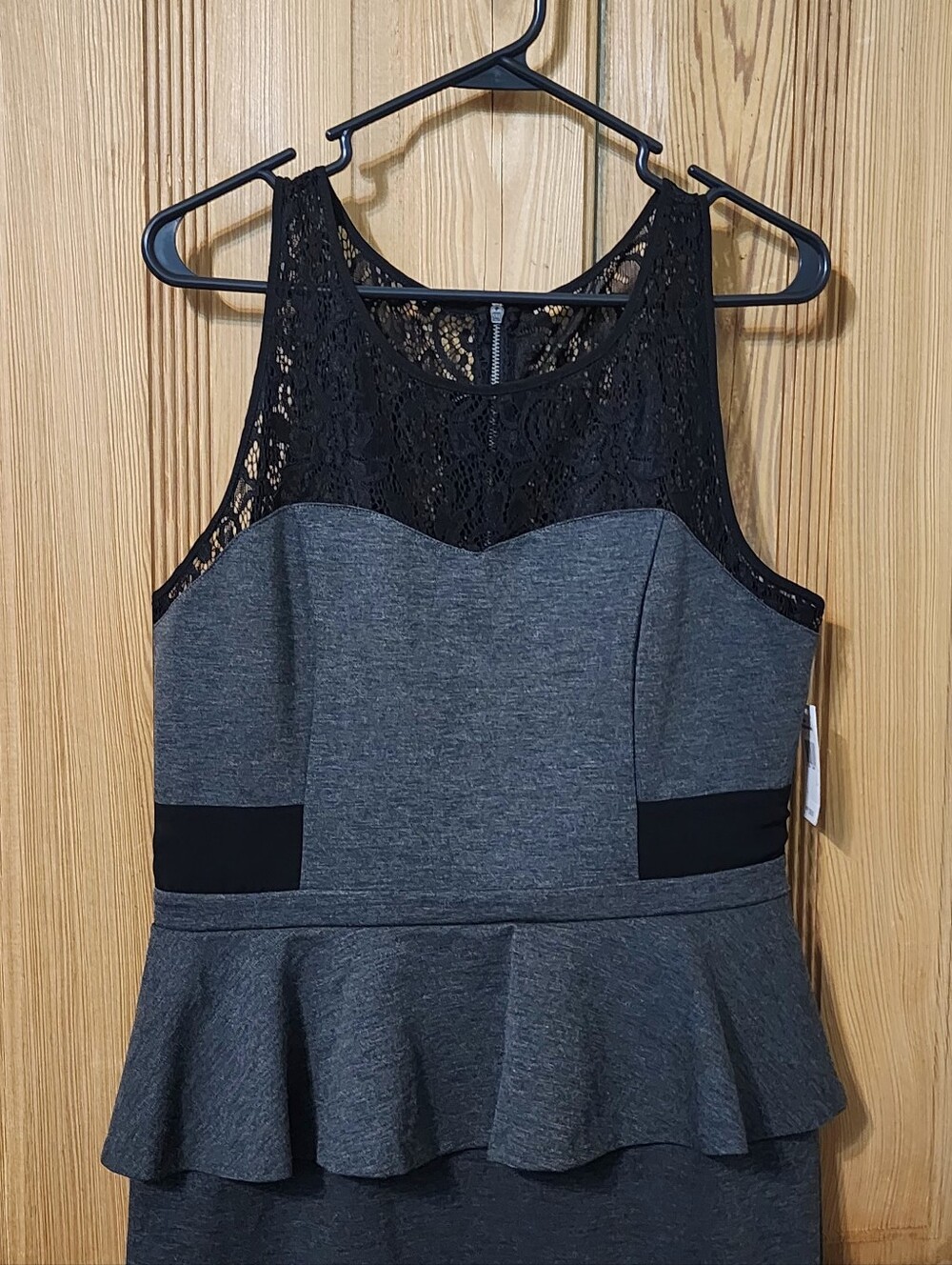 Kensie Gray Peplum Mini Dress with Black Lace Yoke, Large NWT - Picture 3 of 12